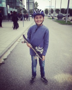 Mulhim, 12, a young Syrian skater.